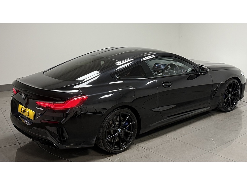 BMW 8 Series 840d - U400059614