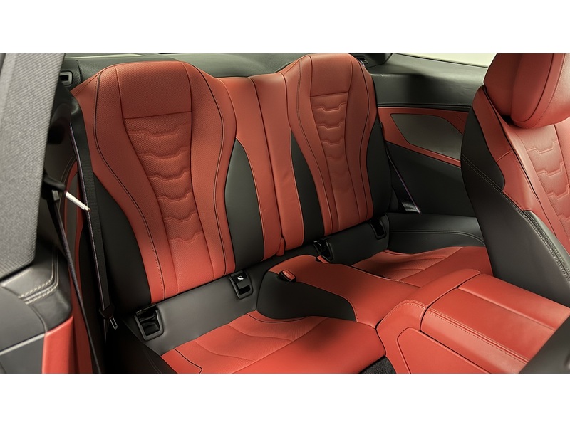 BMW 8 Series 840d - U400059614