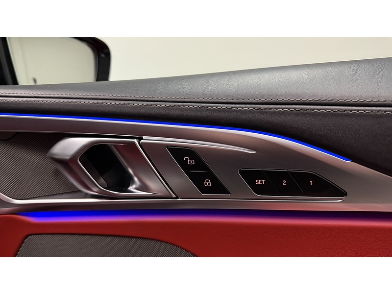 BMW 8 Series 840d - U400059614