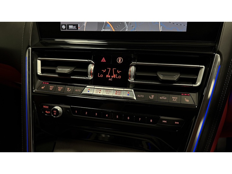 BMW 8 Series 840d - U400059614