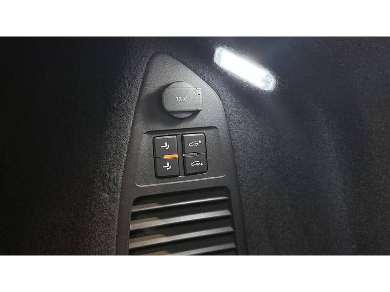 Volkswagen Touareg TSI V6 Black Edition - U400059633