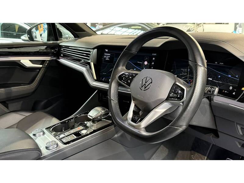 Volkswagen Touareg TSI V6 Black Edition - U400059633