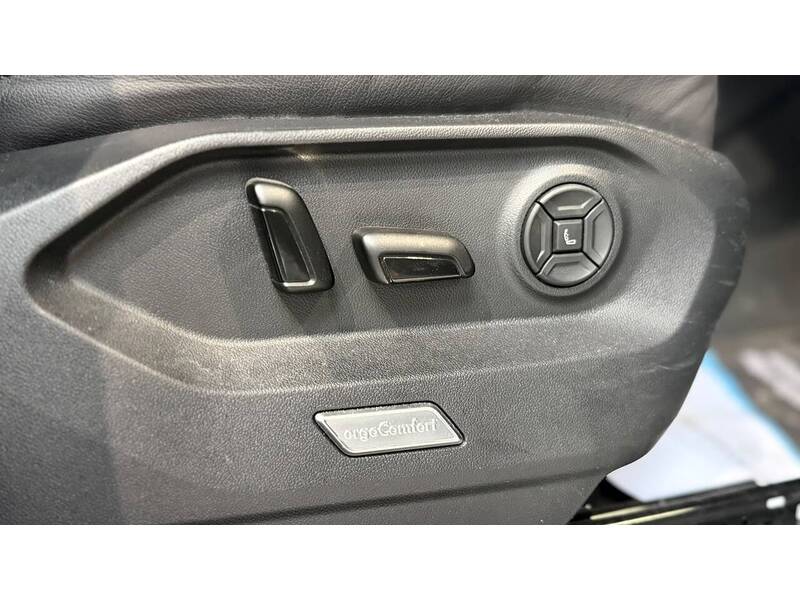 Volkswagen Touareg TSI V6 Black Edition - U400059633