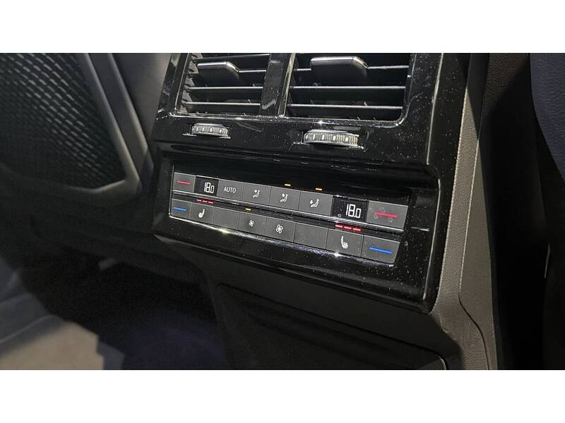 Volkswagen Touareg TSI V6 Black Edition - U400059633