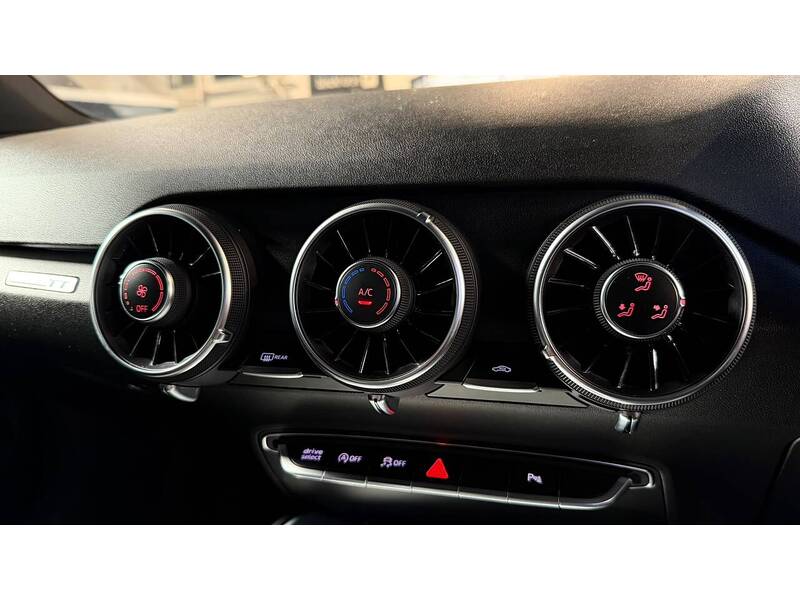 Audi TT TFSI Black Edition - U400059638