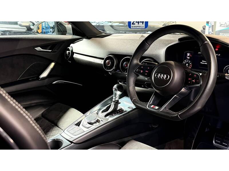 Audi TT TFSI Black Edition - U400059638