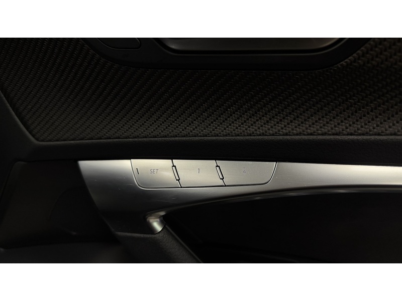 Audi A6 Saloon TDI Black Edition - U400059639