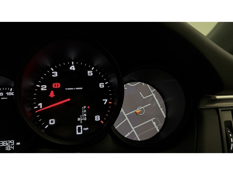 Porsche Macan T - U400059654