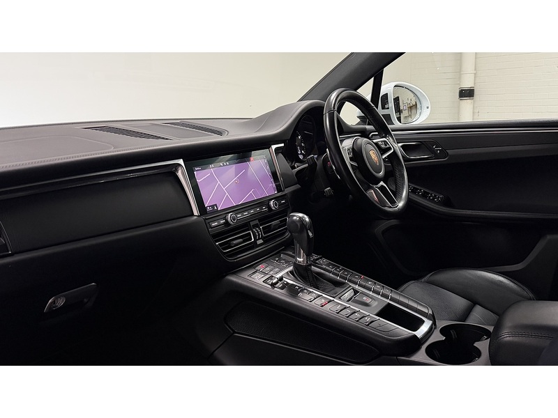 Porsche Macan T - U400059654