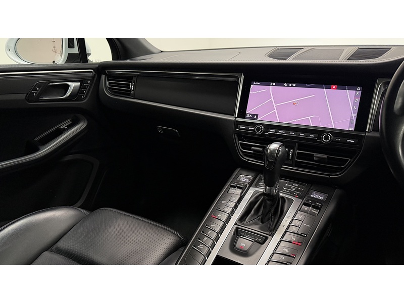 Porsche Macan T - U400059654