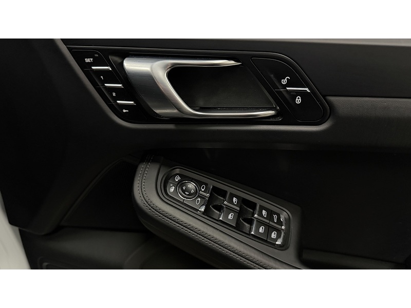 Porsche Macan T - U400059654