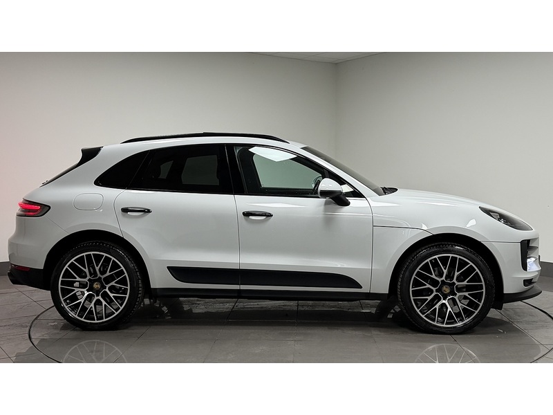 Porsche Macan T - U400059654