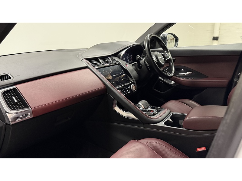 Jaguar E-PACE D204 MHEV R-Dynamic HSE - U400059676