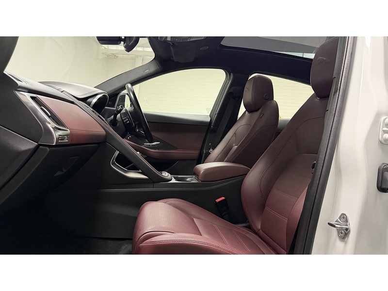 Jaguar E-PACE D204 MHEV R-Dynamic HSE - U400059676