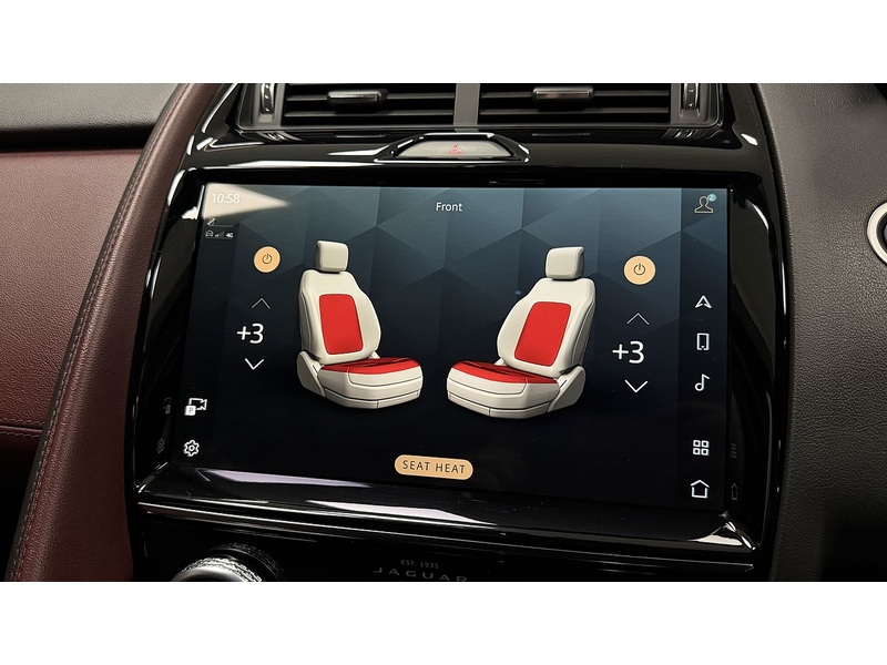 Jaguar E-PACE D204 MHEV R-Dynamic HSE - U400059676