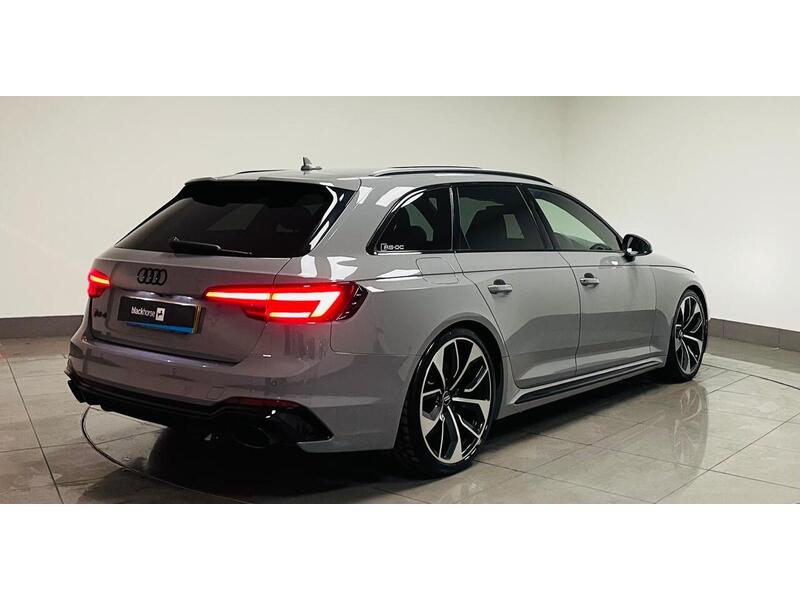 Audi RS4 Avant TFSI V6 Sport Edition - U400059680