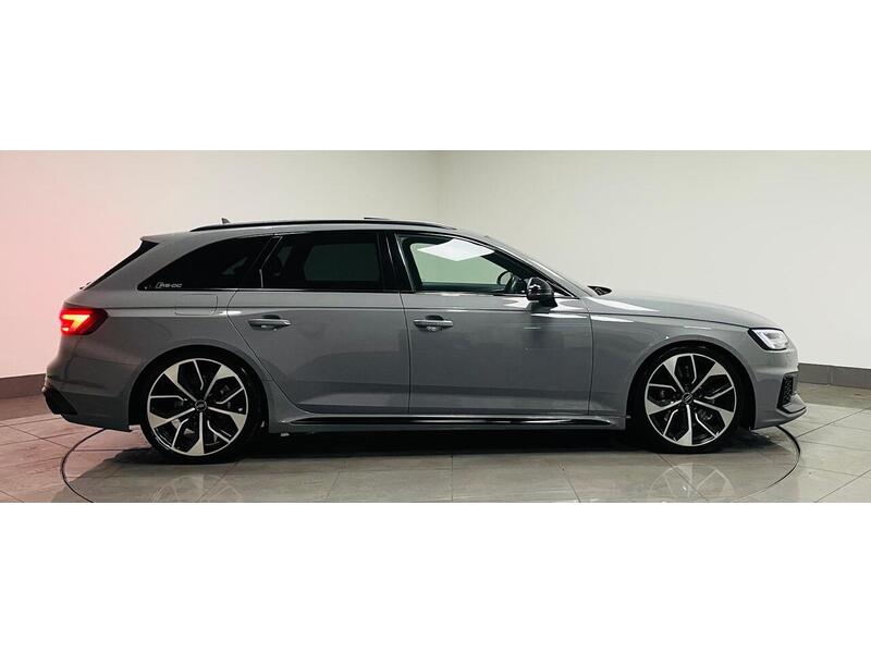 Audi RS4 Avant TFSI V6 Sport Edition - U400059680