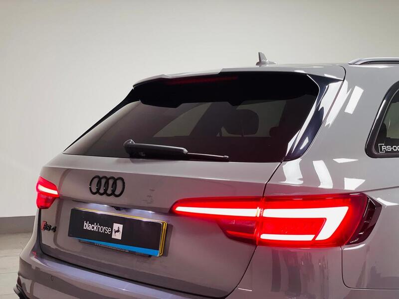 Audi RS4 Avant TFSI V6 Sport Edition - U400059680