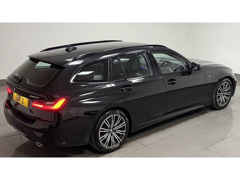 BMW 3 Series 320d MHT M Sport - U400059685