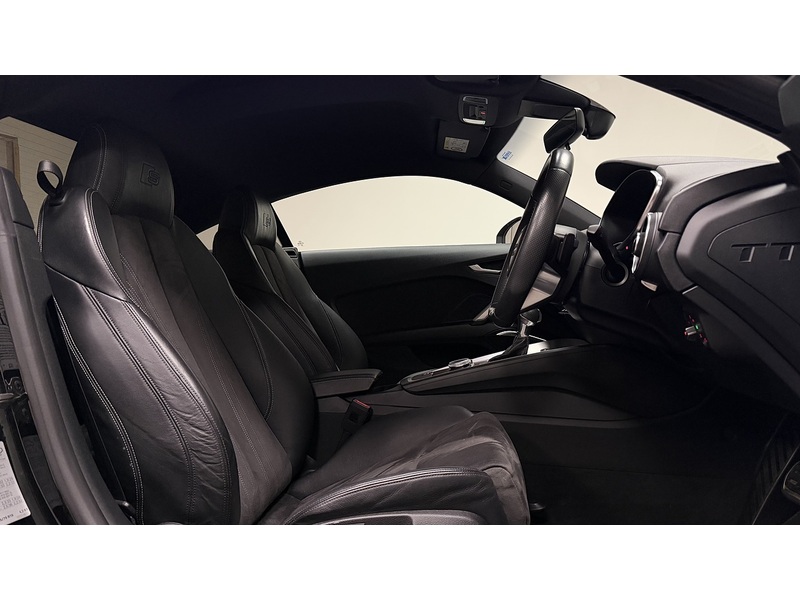 Audi TT TFSI Black Edition - U400059686