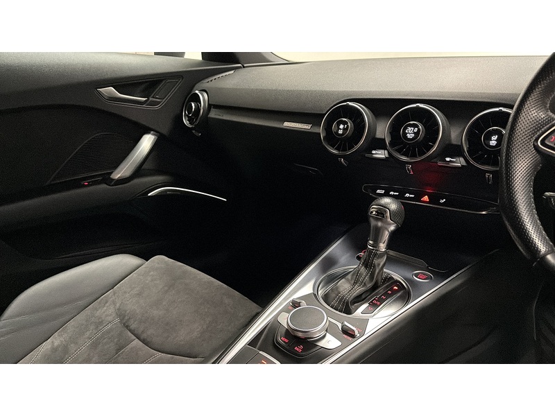 Audi TT TFSI Black Edition - U400059686