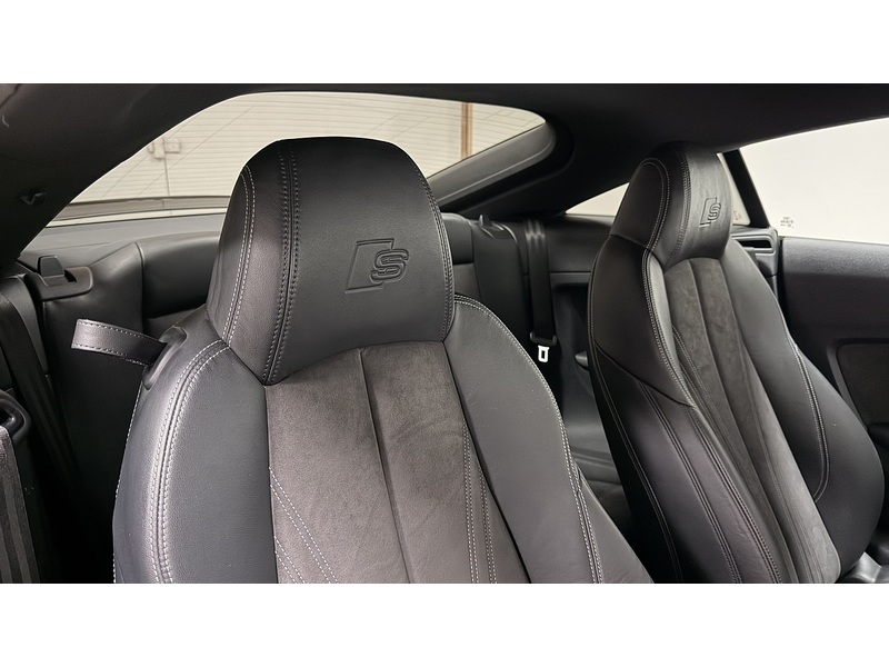 Audi TT TFSI Black Edition - U400059686