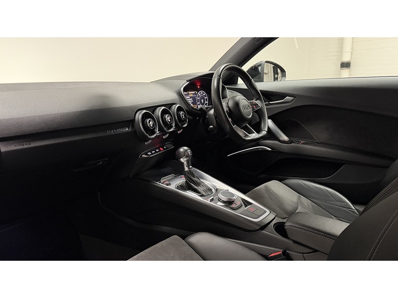 Audi TT TFSI Black Edition - U400059686