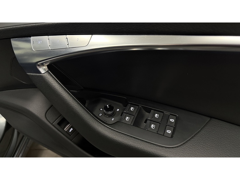 Audi A6 Avant TDI V6 S line - U400059694