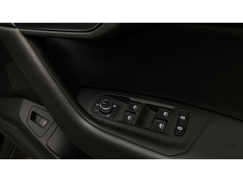 Volkswagen Touareg TDI V6 Black Edition - U400059712