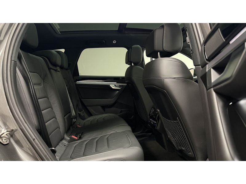 Volkswagen Touareg TDI V6 Black Edition - U400059712