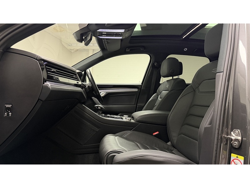 Volkswagen Touareg TDI V6 Black Edition - U400059712