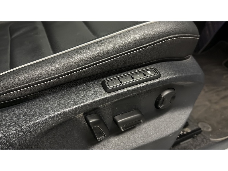 Volkswagen Tiguan TDI R-Line - U400059715
