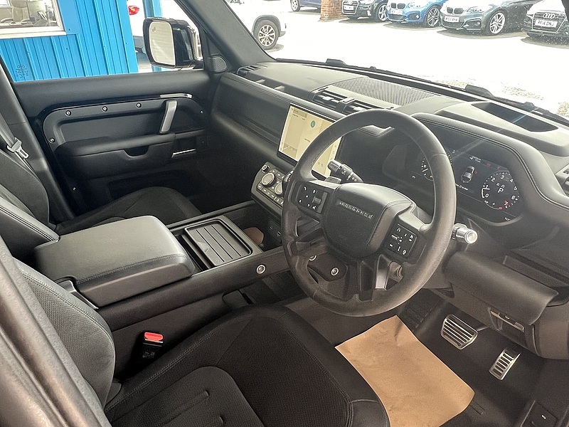 Land Rover P525 V8 SUV 5.0 Automatic Petrol