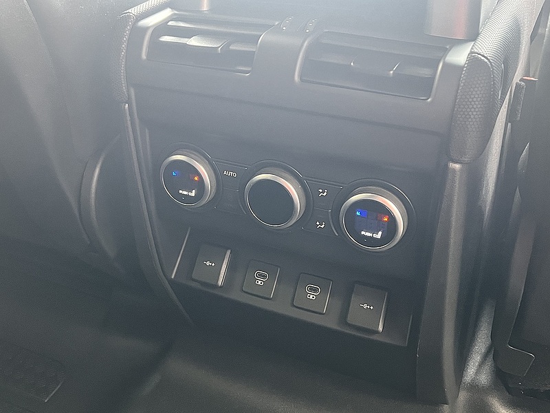 Land Rover P525 V8 SUV 5.0 Automatic Petrol