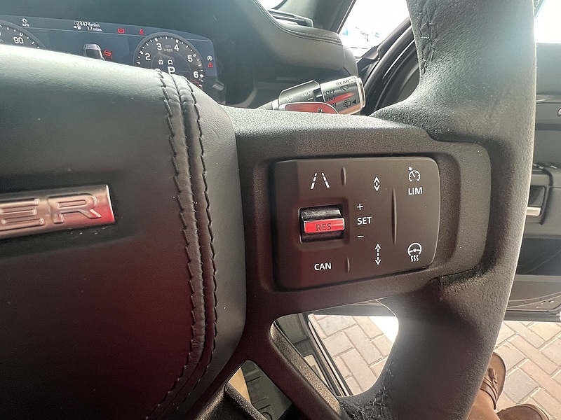 Land Rover P525 V8 SUV 5.0 Automatic Petrol