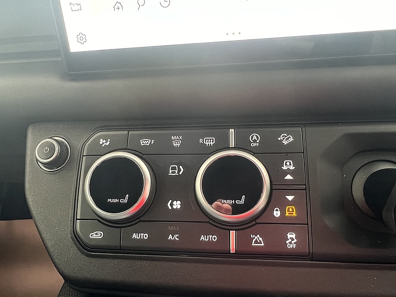 Land Rover P525 V8 SUV 5.0 Automatic Petrol