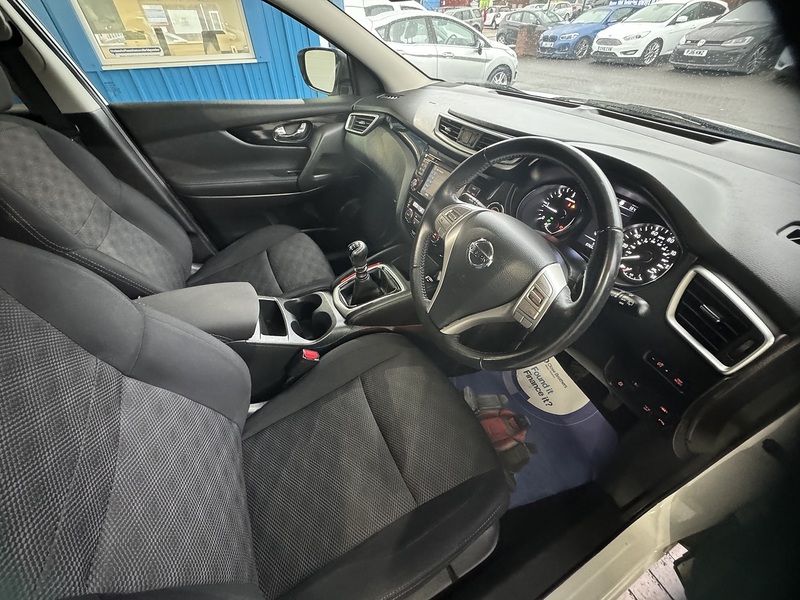 Nissan 1.5 dCi N-Connecta SUV 5dr Diesel Manual 2WD Euro 6 (s/s) (110 ps)