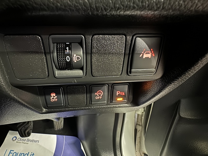 Nissan 1.5 dCi N-Connecta SUV 5dr Diesel Manual 2WD Euro 6 (s/s) (110 ps)