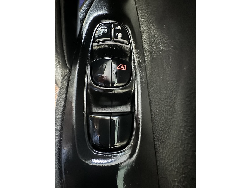 Nissan 1.5 dCi N-Connecta SUV 5dr Diesel Manual 2WD Euro 6 (s/s) (110 ps)