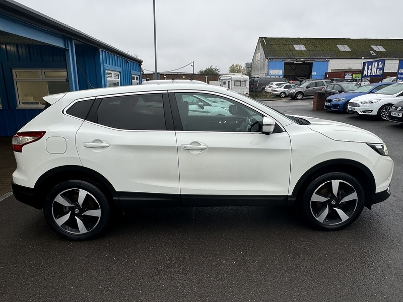 Nissan 1.5 dCi N-Connecta SUV 5dr Diesel Manual 2WD Euro 6 (s/s) (110 ps)