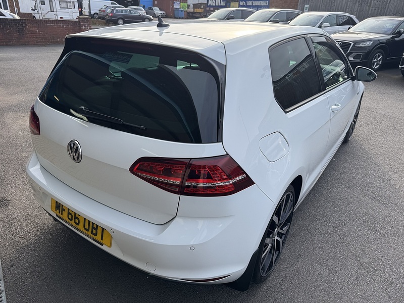 Volkswagen 2.0 TDI BlueMotion Tech GTD Hatchback 3dr Diesel DSG Euro 6 (s/s) (184 ps)
