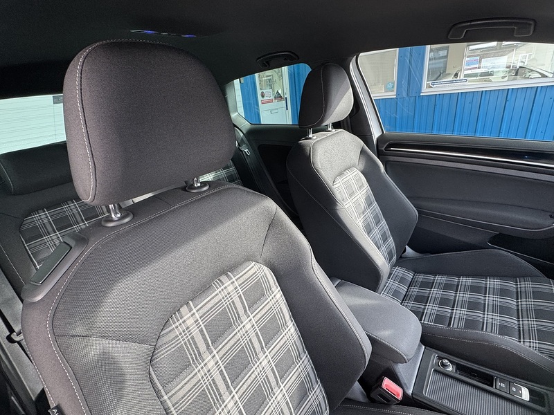 Volkswagen 2.0 TDI BlueMotion Tech GTD Hatchback 3dr Diesel DSG Euro 6 (s/s) (184 ps)