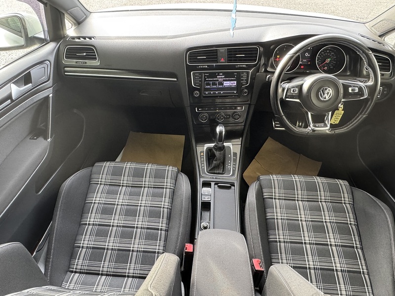 Volkswagen 2.0 TDI BlueMotion Tech GTD Hatchback 3dr Diesel DSG Euro 6 (s/s) (184 ps)