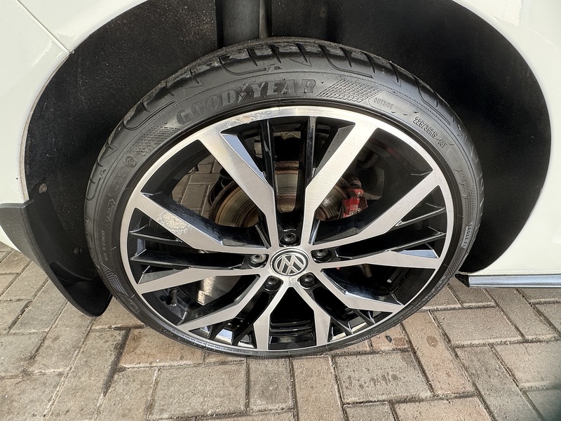 Volkswagen 2.0 TDI BlueMotion Tech GTD Hatchback 3dr Diesel DSG Euro 6 (s/s) (184 ps)