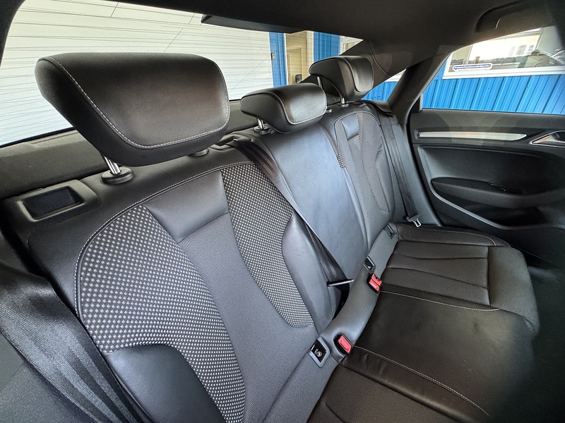 Audi 2.0 TDI S line Saloon 4dr Diesel S Tronic Euro 6 (s/s) (Nav) (150 ps)