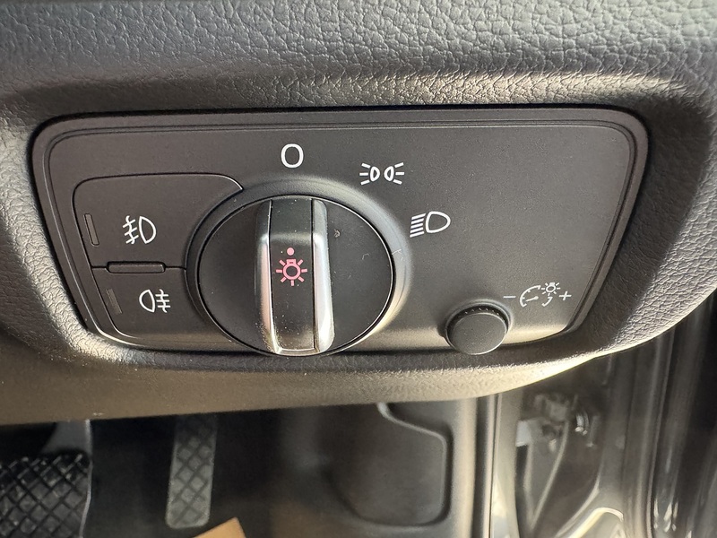 Audi 2.0 TDI S line Saloon 4dr Diesel S Tronic Euro 6 (s/s) (Nav) (150 ps)