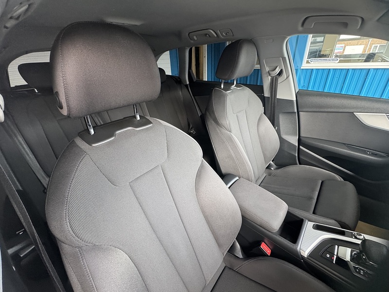 Audi 2.0 TDI ultra Sport Estate 5dr Diesel S Tronic Euro 6 (s/s) (190 ps)
