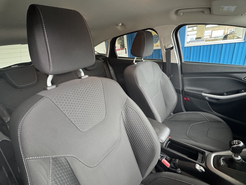 Ford 1.5 TDCi Zetec Edition Hatchback 5dr Diesel Manual Euro 6 (s/s) (120 ps)