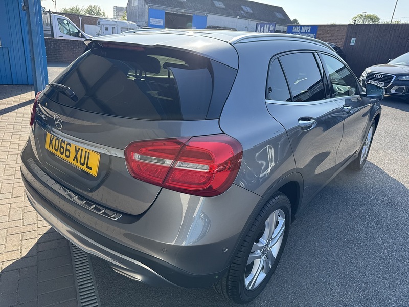 Mercedes-Benz 2.1 GLA200d Sport (Premium Plus) SUV 5dr Diesel 7G-DCT Euro 6 (s/s) (136 ps)