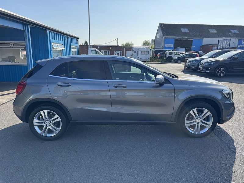 Mercedes-Benz 2.1 GLA200d Sport (Premium Plus) SUV 5dr Diesel 7G-DCT Euro 6 (s/s) (136 ps)